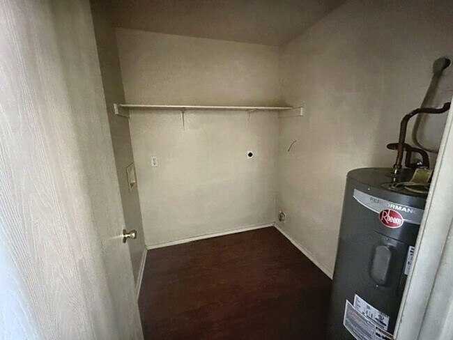Photo - 4411 Abigail Dr Unidad C