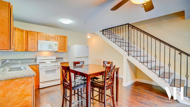 Photo - 1227 W 37th Pl