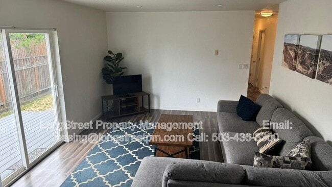 1908 Lowther Pl