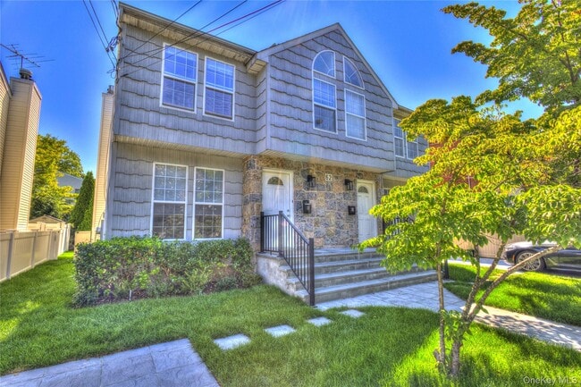Building Photo - 62 Hickory Rd Unit B