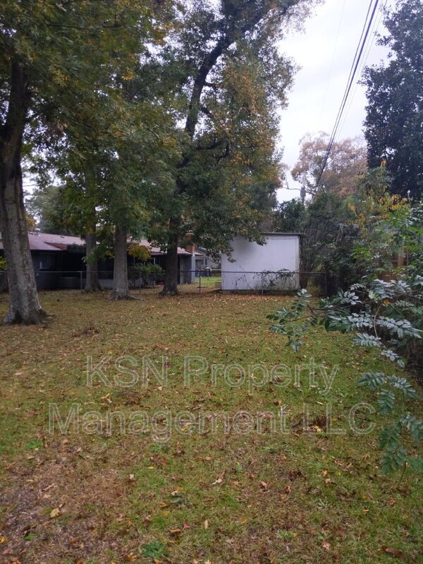 Photo - 412 Barnhill Dr