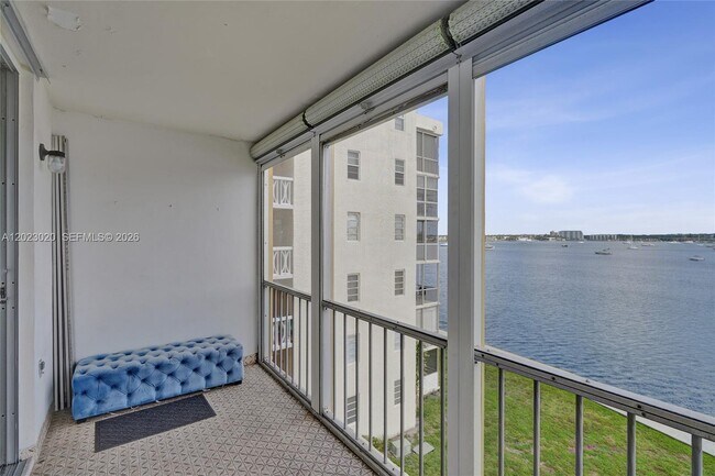 Photo - 2920 Point E Dr Unit N408