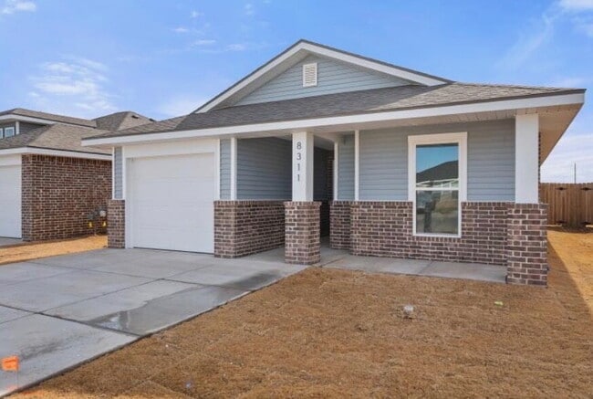 Building Photo - "Charming 2-Bed, 2-Bath Retreat"