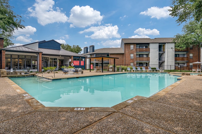 Raleigh At Towne Crossing