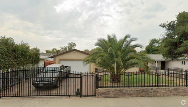 Building Photo - 9878 Burline St Rental
