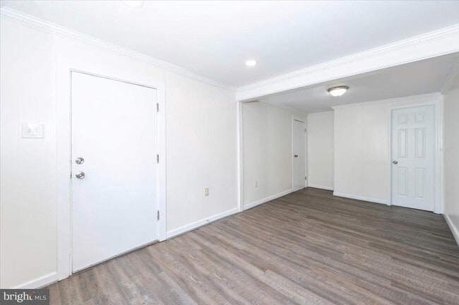 Building Photo - 10 East E Street Rental