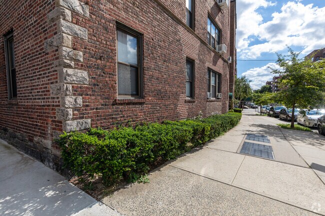 Photo - 3656 Johnson Ave