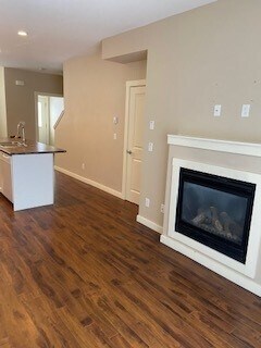11008-11102 102 Ave
