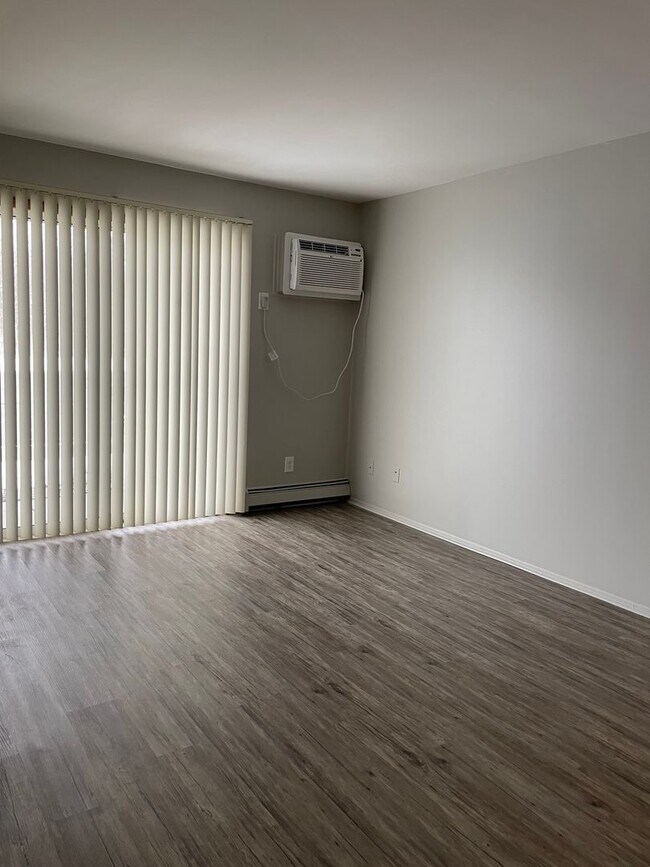 Photo - Large One Bedroom Apartment! Washer and Dryer in Unit! Unit 507 Donna Street NW