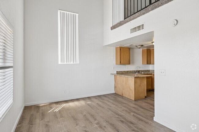 1BR, 1BA - 575SF - Living Room