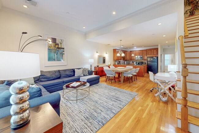 1 Harvard Square Unit SI FL2-ID1238108P