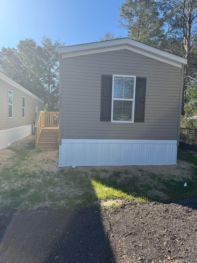 BRAND NEW 3 BR 2 BATH LUXURY MOBILE HOME - BRAND NEW 3 BR 2 BATH LUXURY MOBILE HOME Unit C
