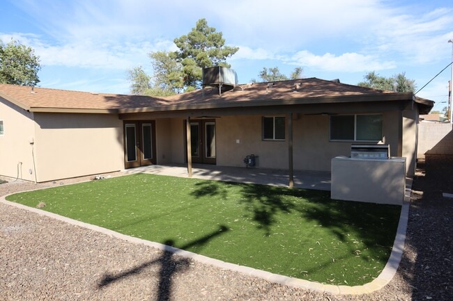 Photo - 7501 E Hubbell St