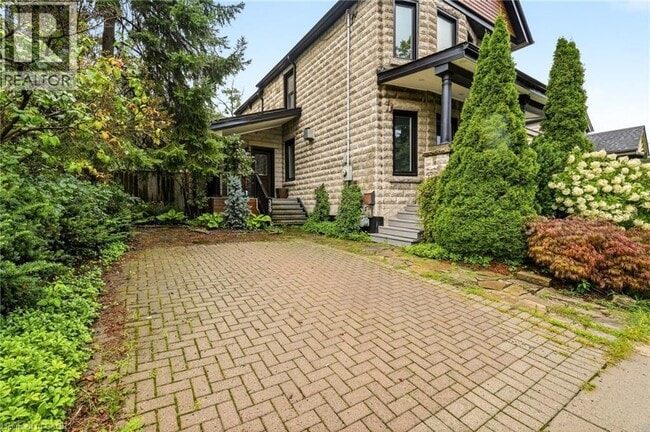 Photo - 359 Herkimer St