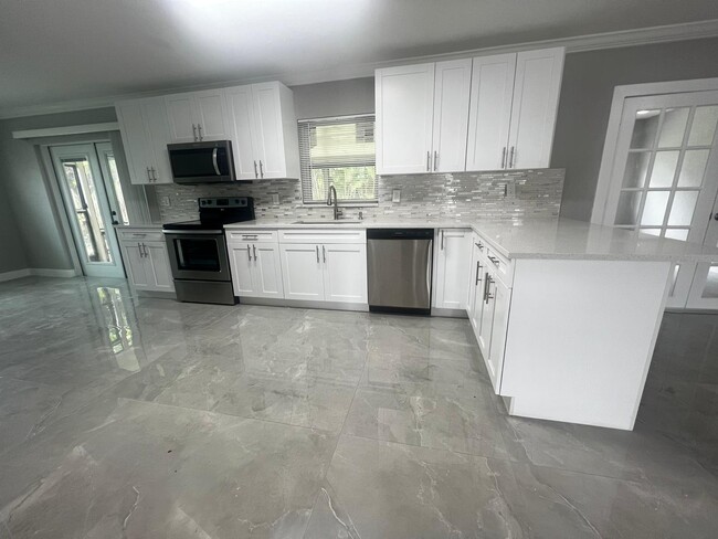 Building Photo - 4585 Betelnut St Rental