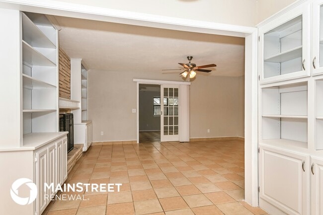 Photo - 4605 NW 57th St