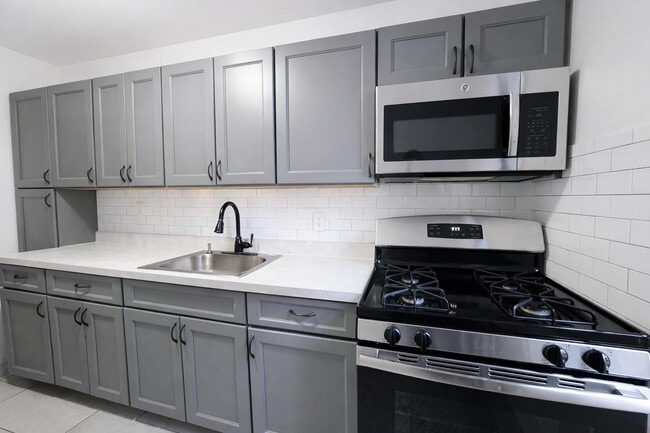 Photo - 525-527 Riverdale Avenue Unit 5N