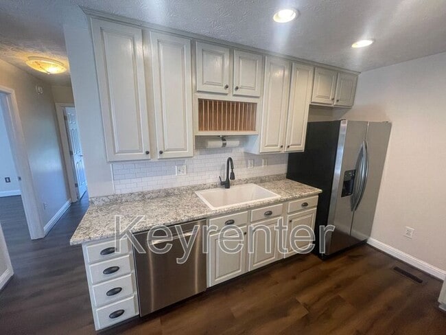 Photo - 107 Miranda Way