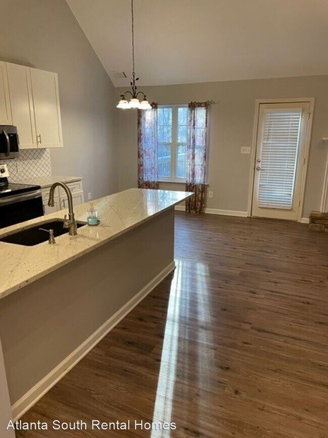 Photo - 4 br, 2 bath House - 475 Lone Oak Dr