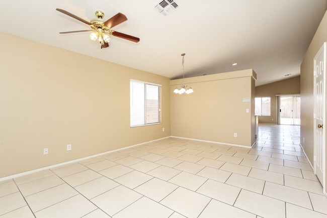 Photo - 4101 W Wethersfield Rd