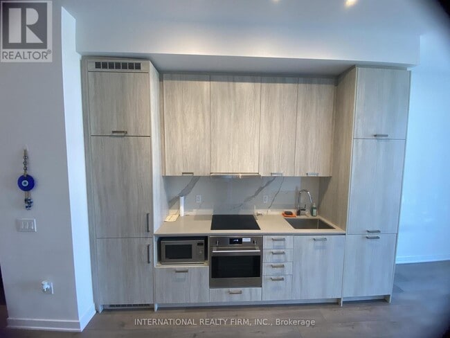 Photo - 38 Honeycrisp Cres Unit 310