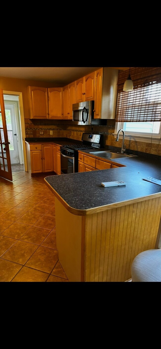 Photo - 15 Corwin St