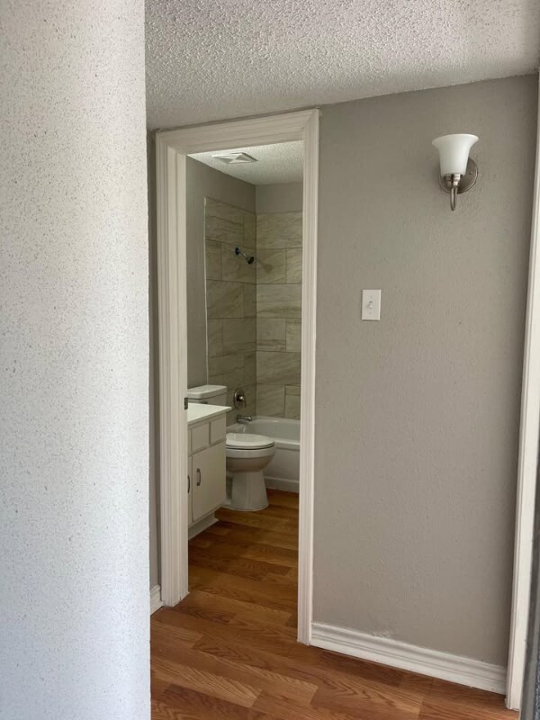 Photo - 5625 Antoine Dr Unit 1504