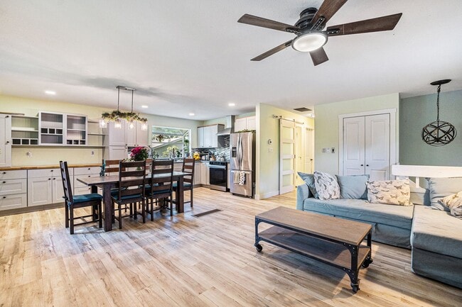 Photo - 5 Bedroom House on Large Lot in Scotch Pines