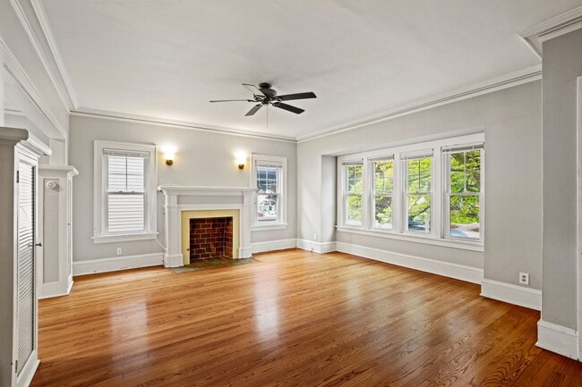 Photo - 3038 N Maryland Ave