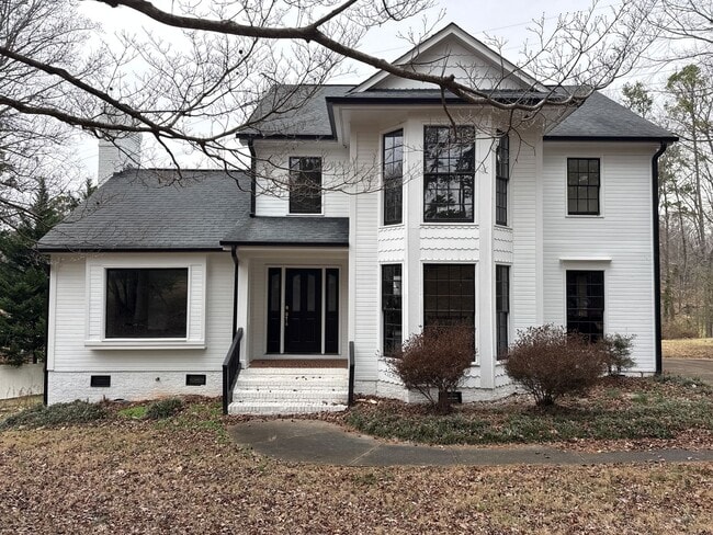 Building Photo - T.R. Lawing Realty Property