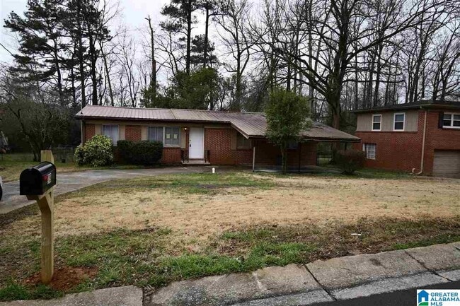 Building Photo - 209 13th Ave NE