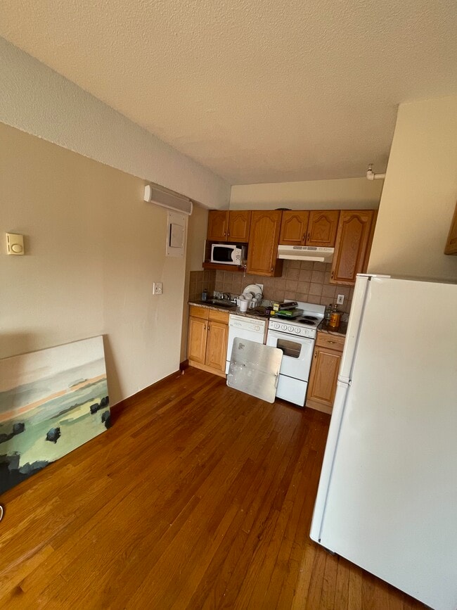 Photo - 182 Naples Rd Unit 211