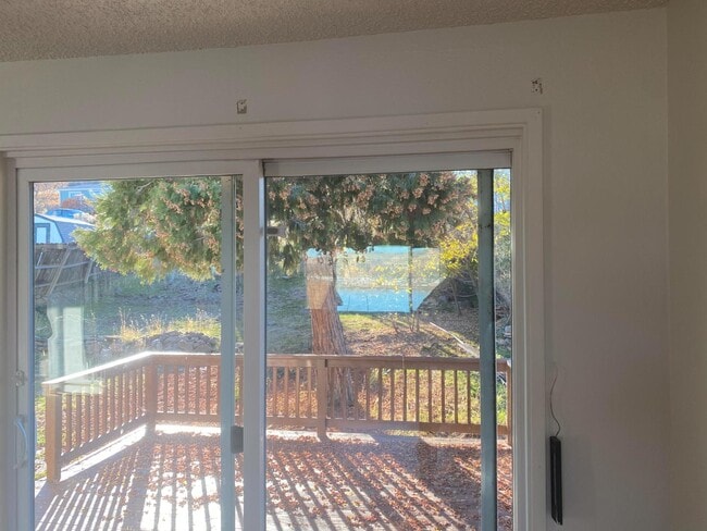 Photo - 140 S Rogers St