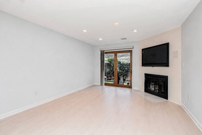 Photo - 8 Davids Ln