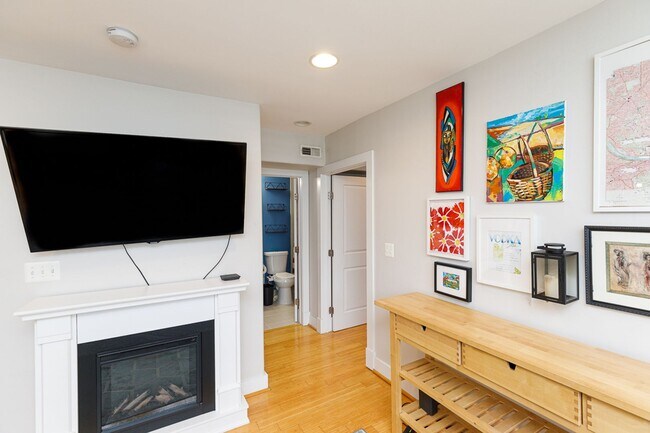 Photo - Bright One Bed Trinidad Rental Condo: Modern Living Near DC's Best