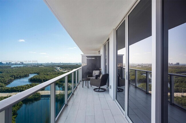 Photo - 16385 Biscayne Blvd Unit 3016