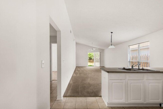 Photo - 26 2nd St