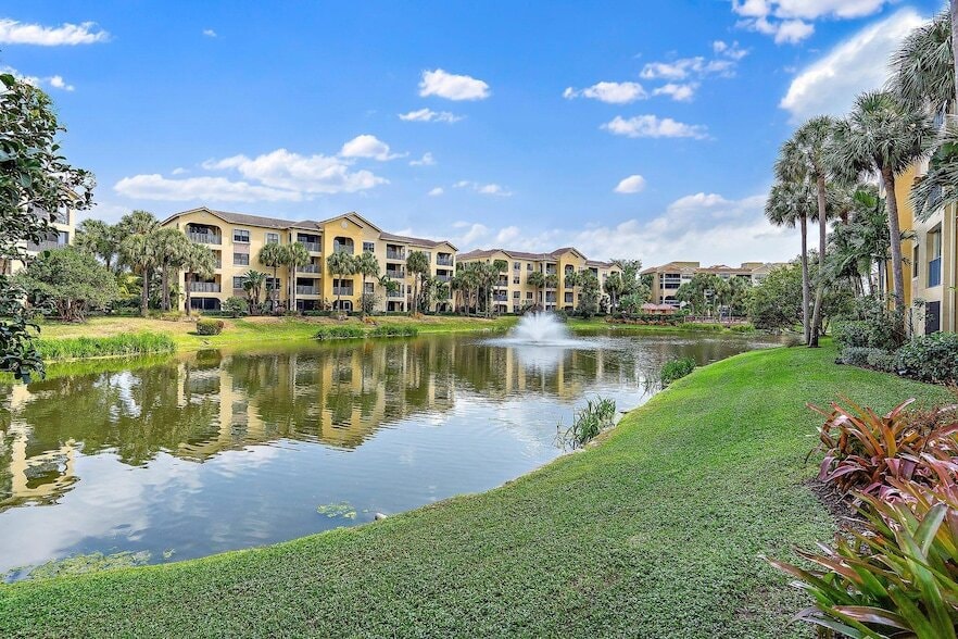 Photo - 300 Uno Lago Dr Condo Unit 204