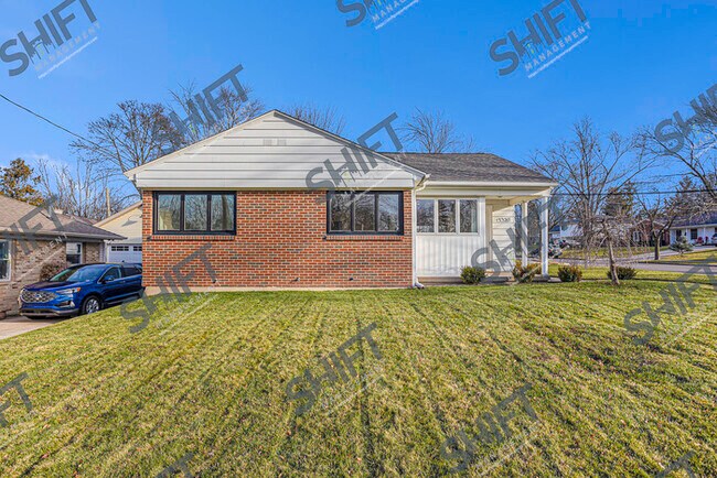 1558 Lake Grove - Modern and Cozy 3 bedroo... - 1558 Lake Grove - Modern and Cozy 3 bedroo... House