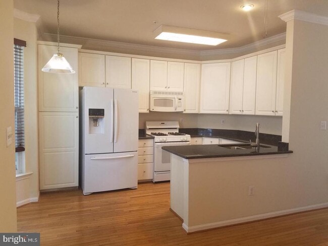 Photo - 9609 Athens Pl
