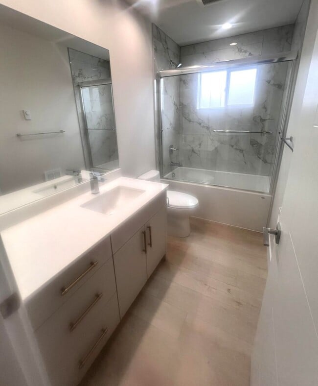 Photo - Siddle Loop Unit 104