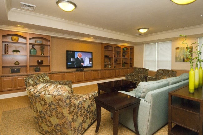 Photo - Ellicott Gardens