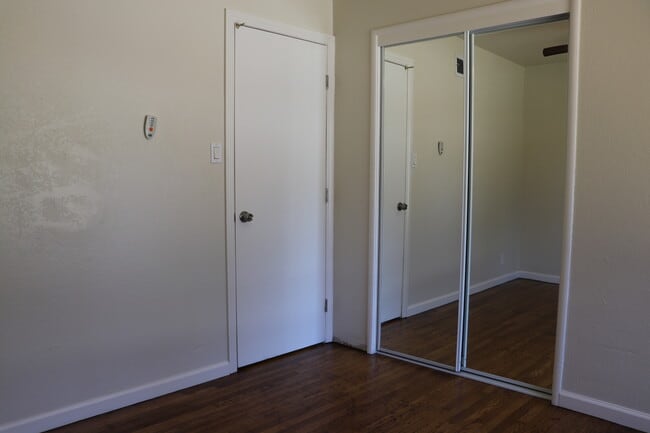 Photo - 335 Rollingwood Dr