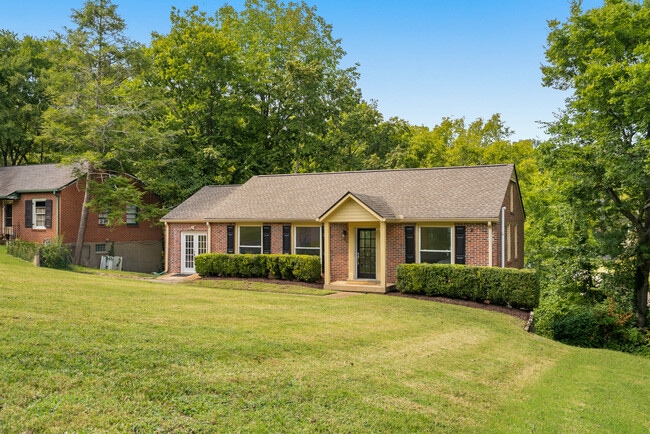 Building Photo - 5708 Vine Ridge Dr Rental