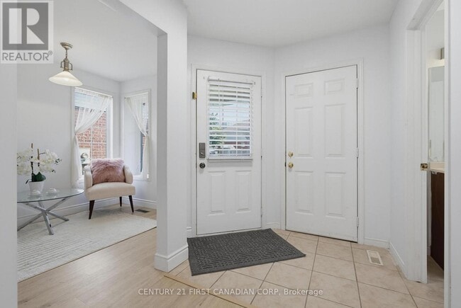 Photo - 761 Blacksmith St