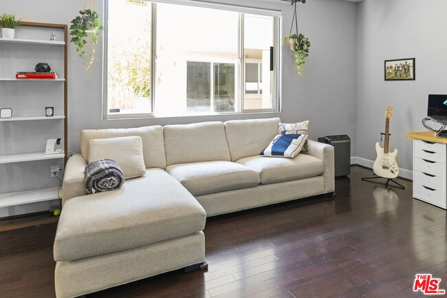 Photo - 10609 Bloomfield St Unit 103