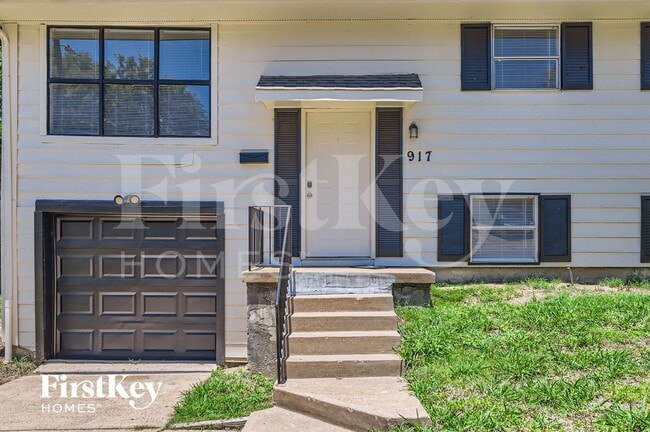 Photo - 917 Montclair Dr