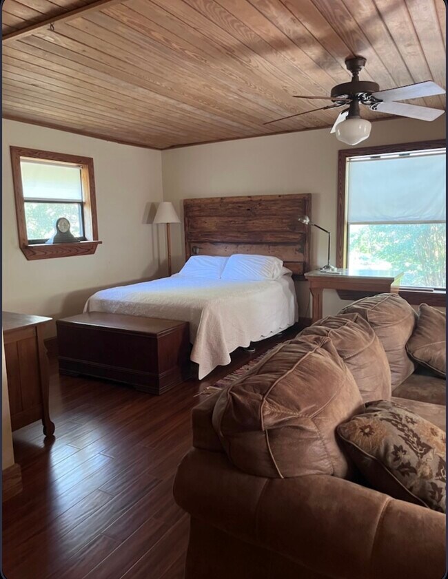 650 Bluff Ridge Ct
