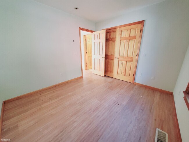 Photo - 1 br, 1 bath Condo - 23 Oak St Unit 3 Unit 3