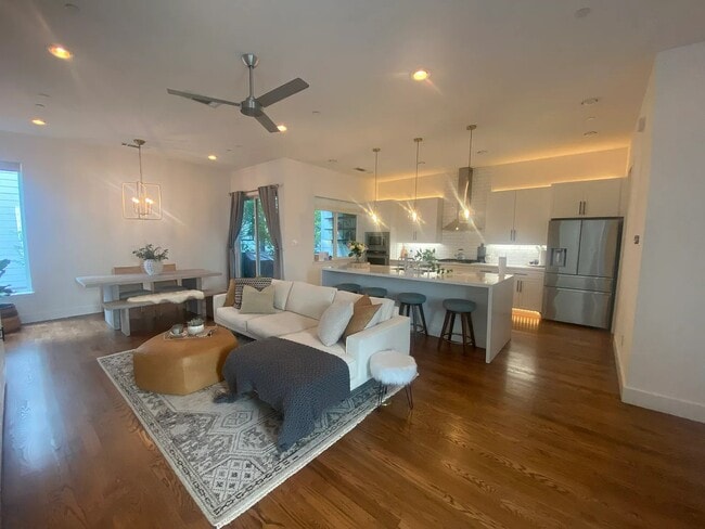 Photo - 5705 Bryan Pky